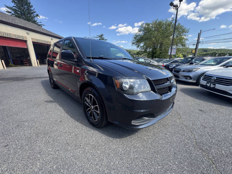 2014 Dodge Grand Caravan SE 30th Anniversary
