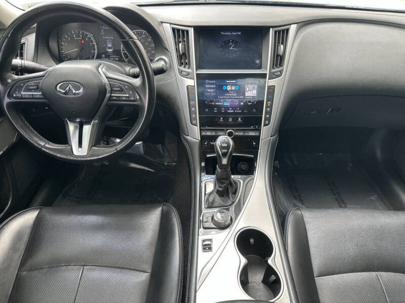 2023 Infiniti Q50 Luxe