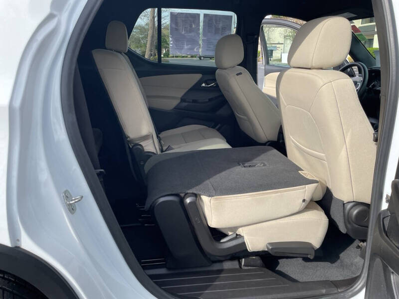 2023 Chevrolet Traverse LS