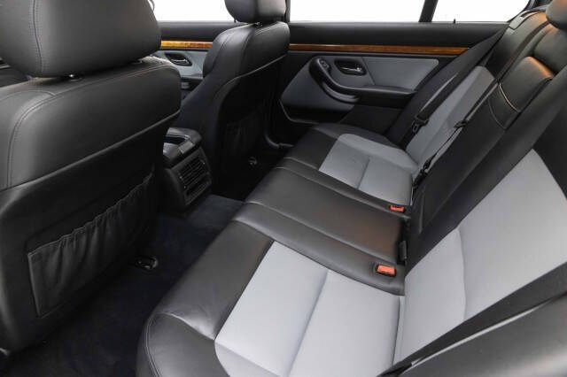 2001 BMW M5