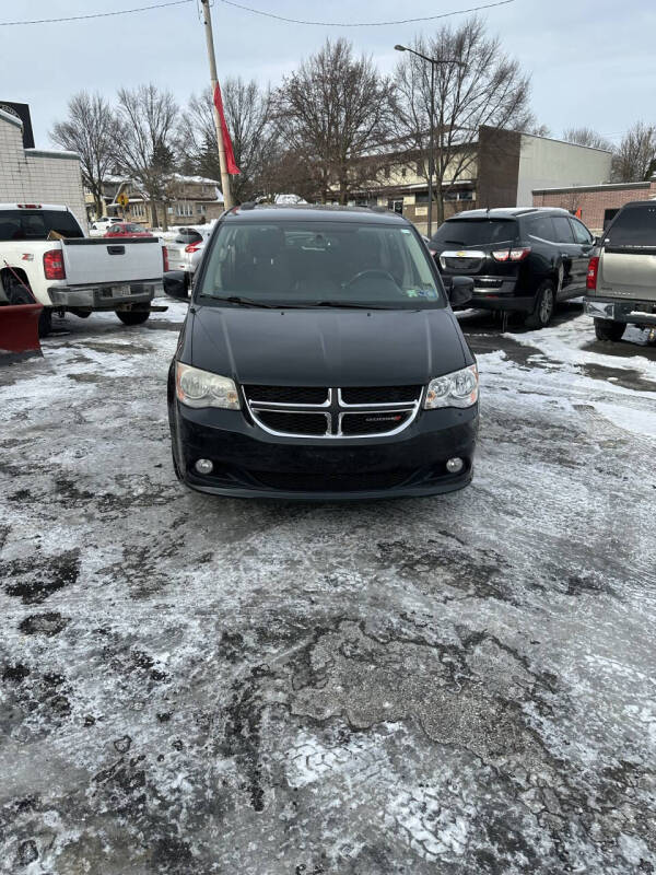 2013 Dodge Grand Caravan Crew's photo
