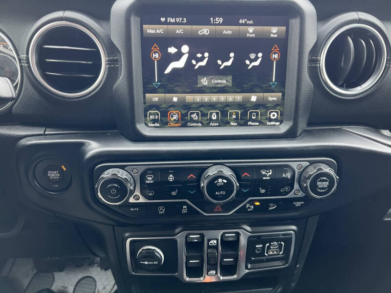 2020 Jeep Wrangler Unlimited Sahara Altitude