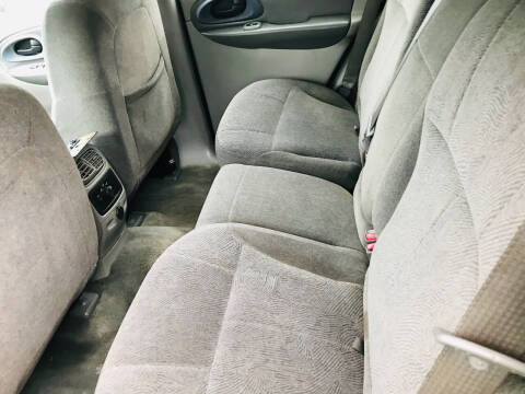 2004 Chevrolet TrailBlazer LS