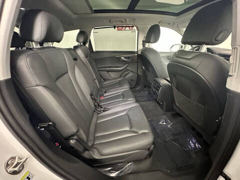 2020 Audi Q7 quattro Premium Plus 55 TFSI