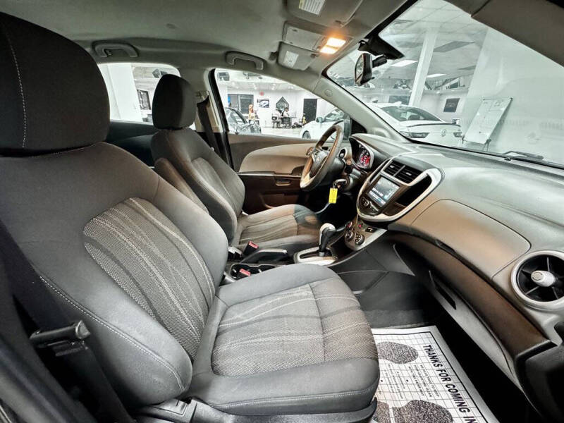 2017 Chevrolet Sonic LT Auto