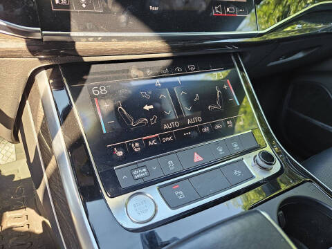 2020 Audi Q8 quattro Premium Plus 55 TFSI