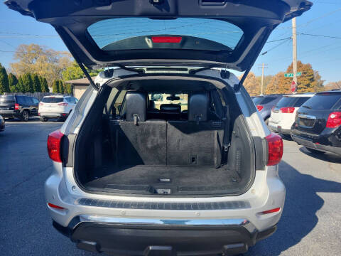 2018 Nissan Pathfinder SL