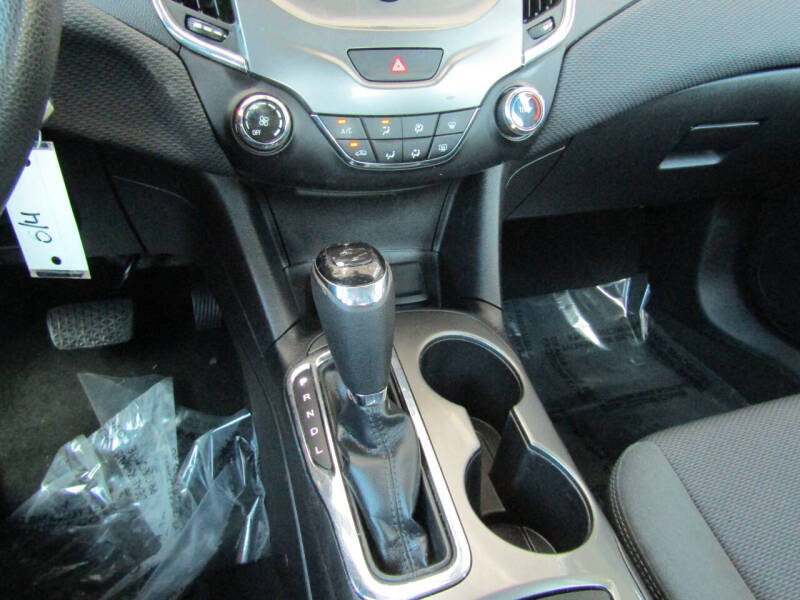 2017 Chevrolet Cruze LT Auto