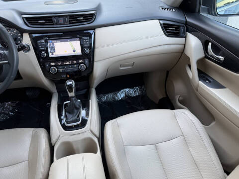2017 Nissan Rogue SL