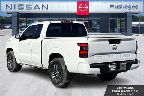 2025 Nissan Frontier SV