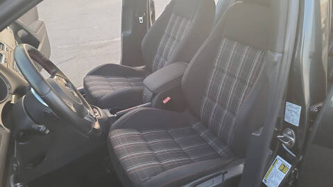 2011 Volkswagen GTI Base PZEV