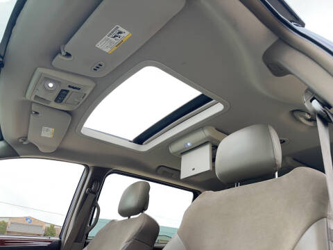 2012 Chrysler Town and Country Limited