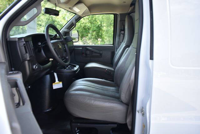 2024 Chevrolet Express 2500