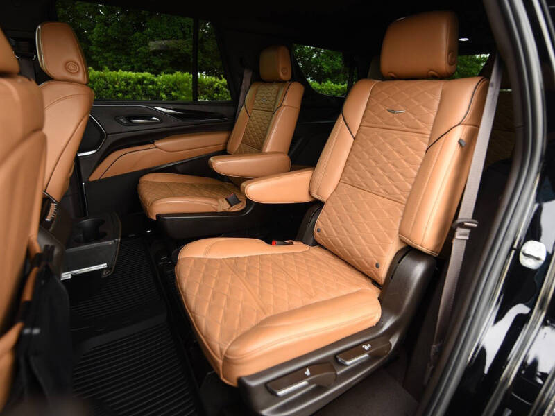 2023 Cadillac Escalade Sport