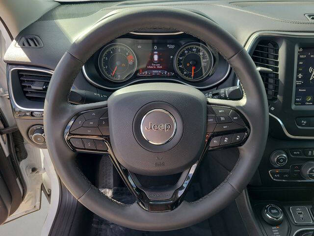 2023 Jeep Cherokee Altitude Lux