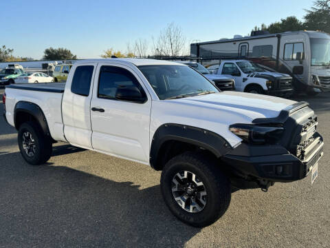 2019 Toyota Tacoma SR