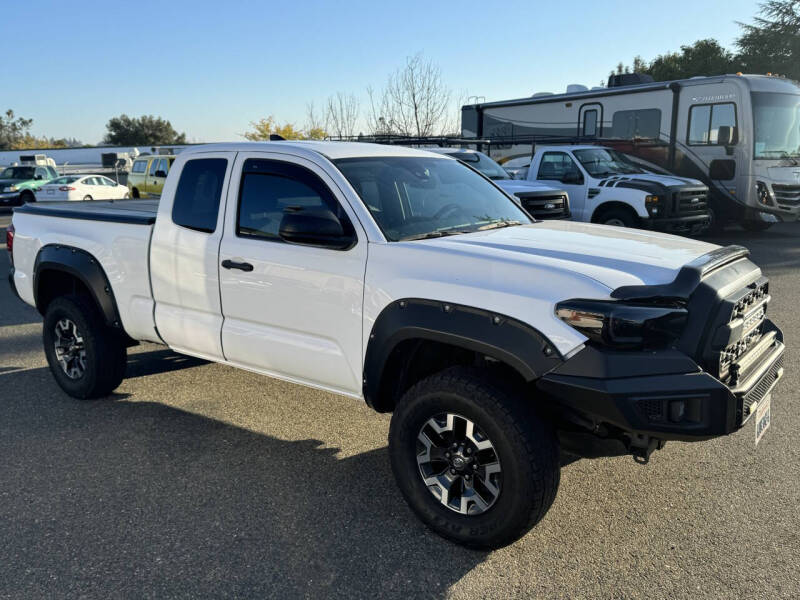 2019 Toyota Tacoma SR