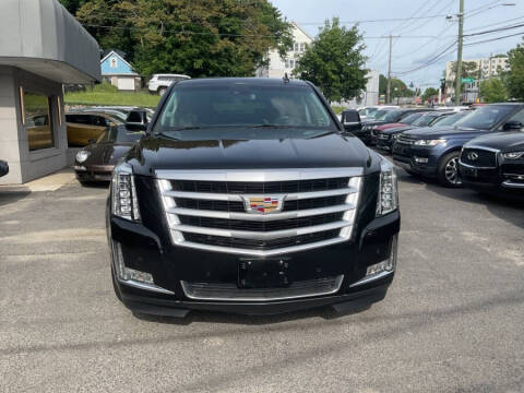 2017 Cadillac Escalade Luxury