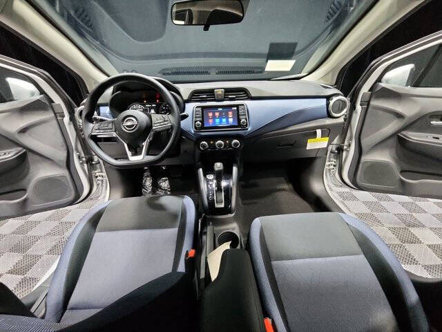 2025 Nissan Versa SV