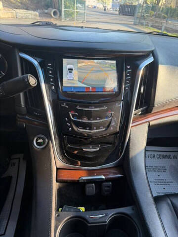 2018 Cadillac Escalade Luxury