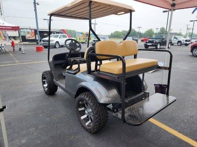 2018 E-Z-GO TXT