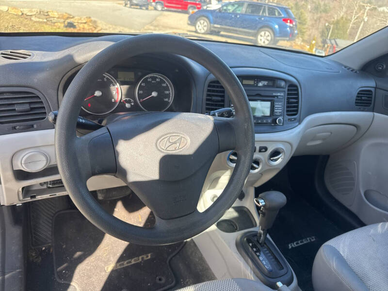 2011 Hyundai Accent GLS