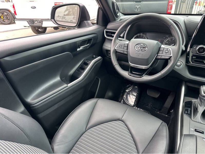 2022 Toyota Highlander XSE