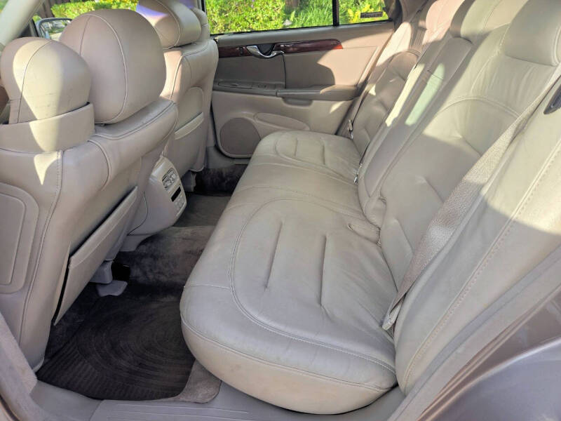 2001 Cadillac DeVille