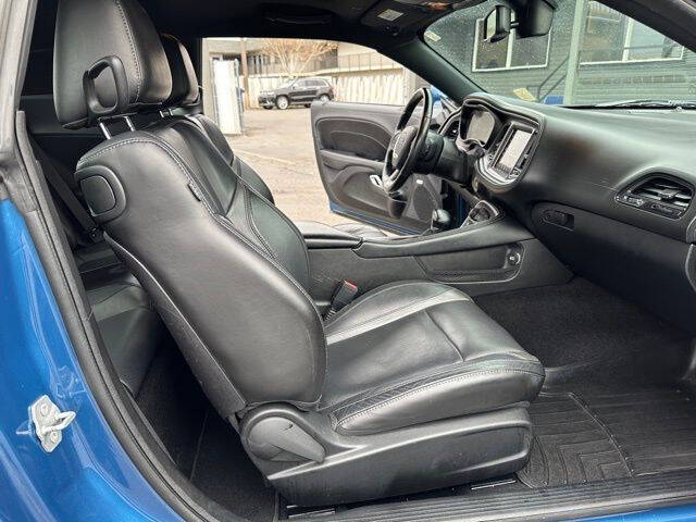 2022 Dodge Challenger SXT