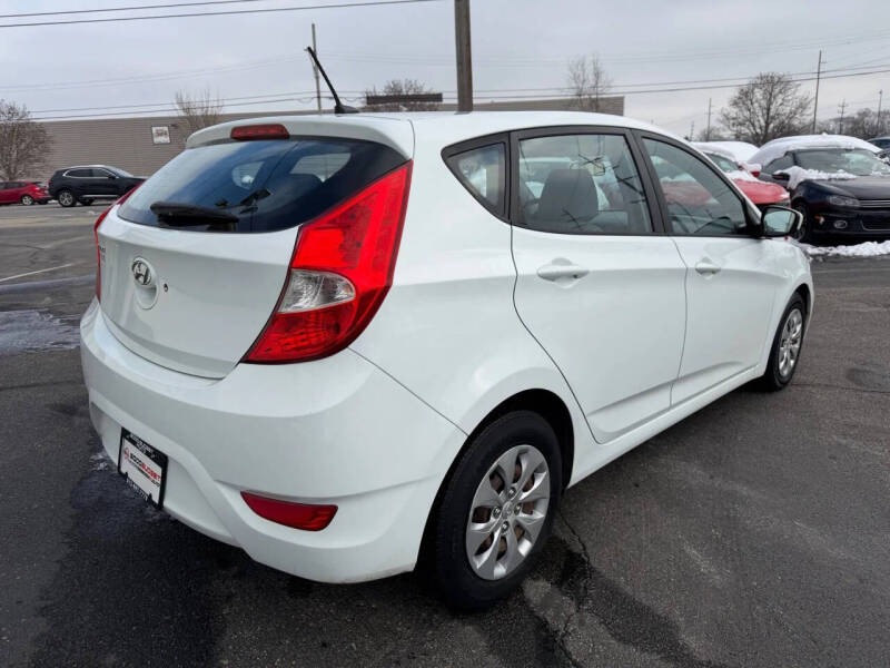 2016 Hyundai Accent SE