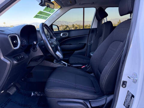 2022 Hyundai Venue SEL