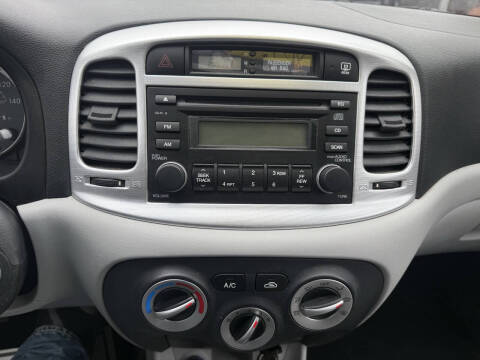 2008 Hyundai Accent SE