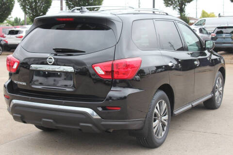 2019 Nissan Pathfinder S