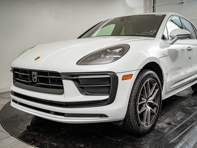2025 Porsche Macan