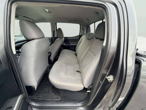 2017 Toyota Tacoma SR5 V6