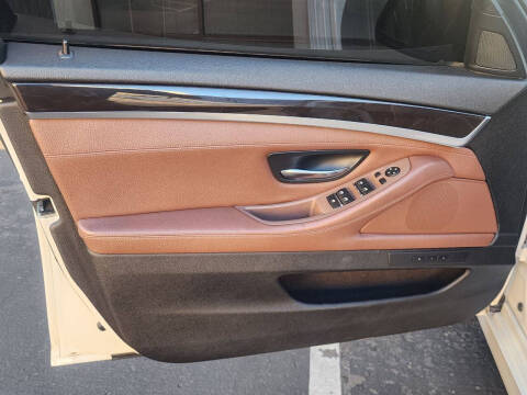 2014 BMW 5 Series 528i