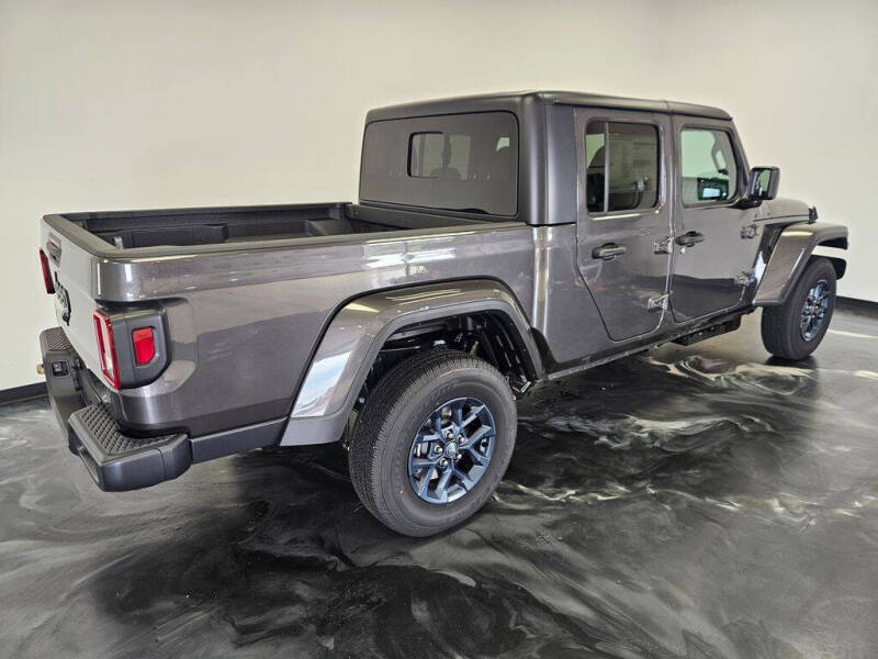 2026 Jeep Gladiator 85th Anniversary Edition