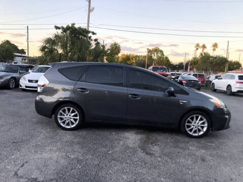 2012 Toyota Prius v Five