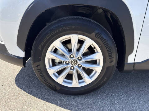 2023 Toyota Corolla Cross LE