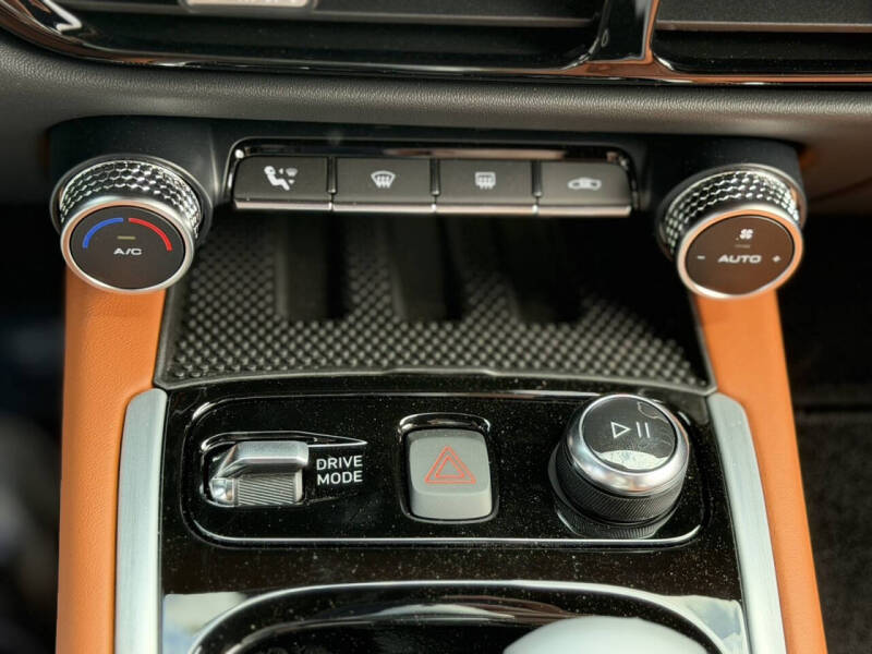 2025 Lotus Emira V6 Base