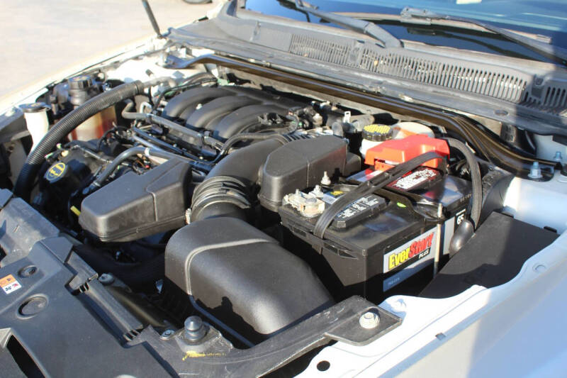 2017 Ford Taurus SEL