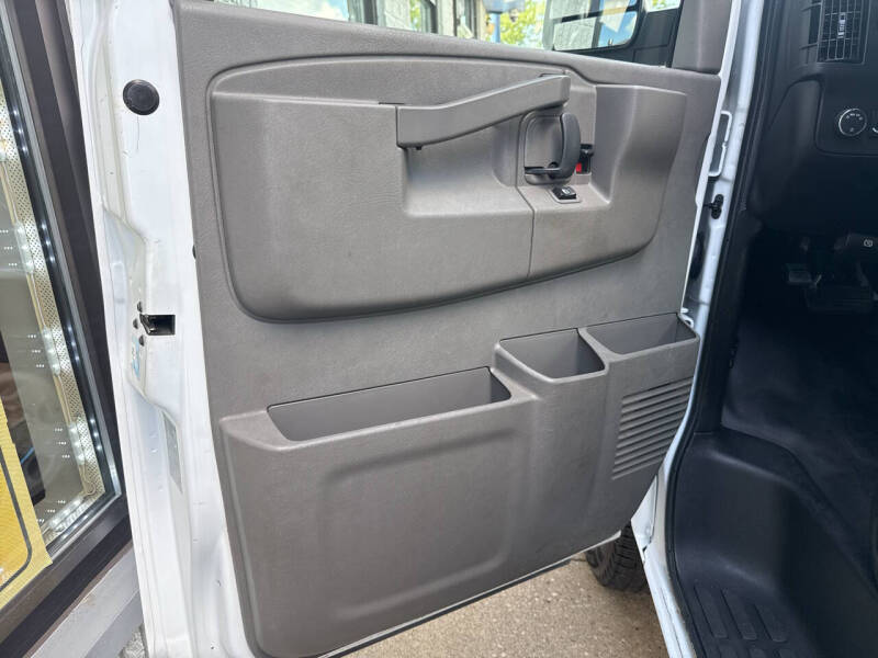 2020 Chevrolet Express 2500