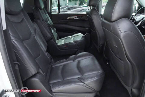 2018 Cadillac Escalade ESV Premium Luxury