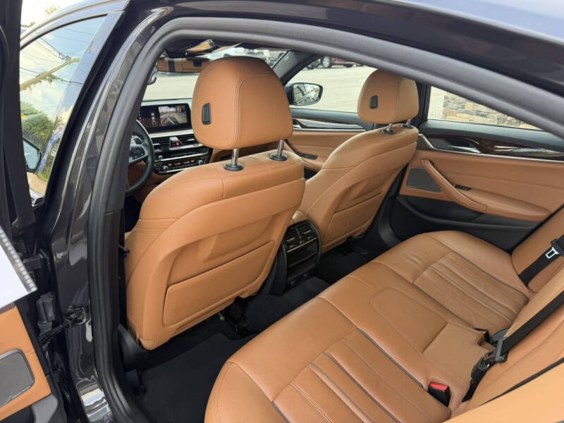 2018 BMW 5 Series 540i
