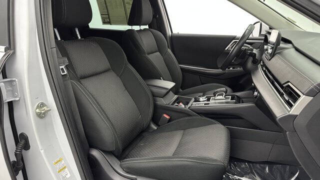 2023 Mitsubishi Outlander ES