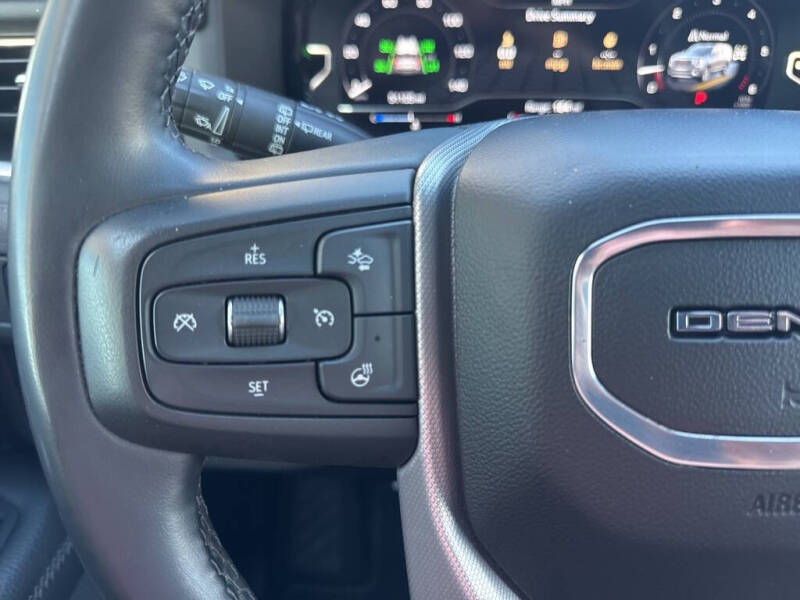 2023 GMC Yukon XL Denali