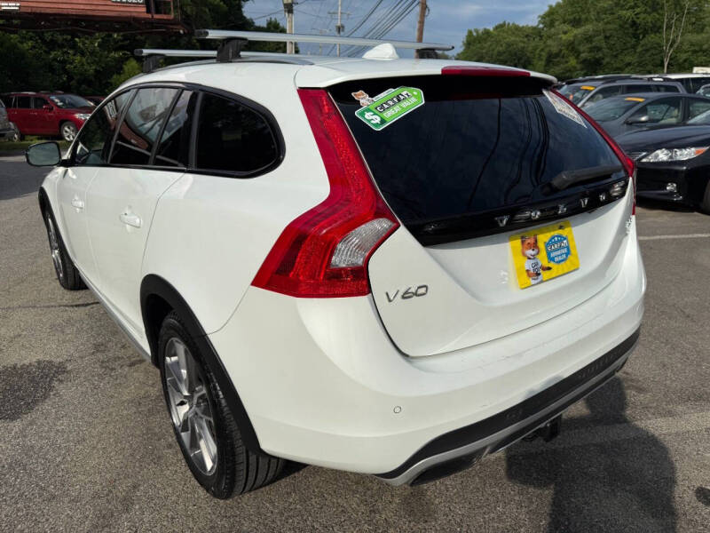 2015 Volvo V60 Cross Country T5 Platinum