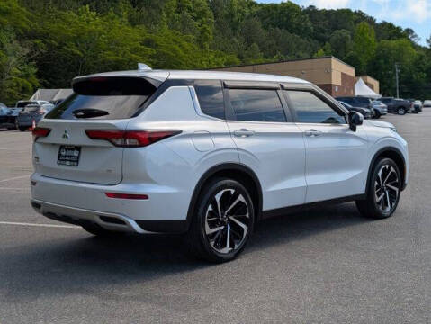 2023 Mitsubishi Outlander SE