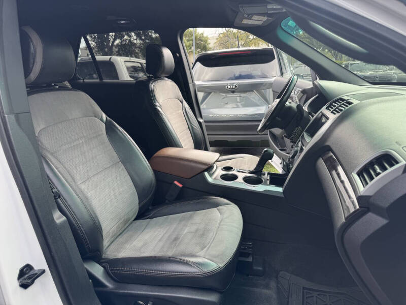 2011 Ford Explorer Limited