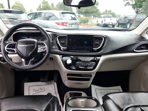 2023 Chrysler Pacifica Touring L